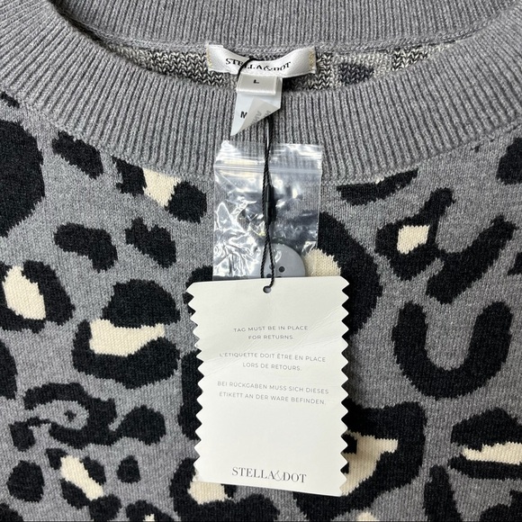 Stella & Dot Leopard Print Sweater Gray Black Size Large Side Buttons - Picture 6 of 8